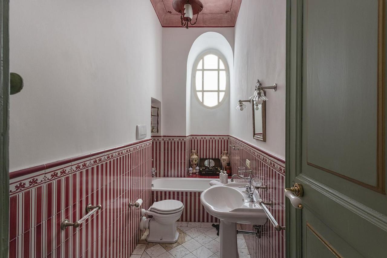 Fancy Apartment In Palazzo Grimaldi By Wonderful Italy Janov Exteriér fotografie